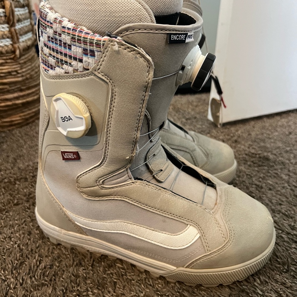 Women’s Vans Encore Pro Snow Boots